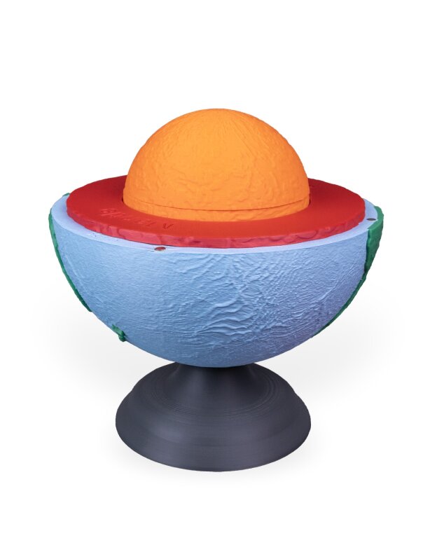 Podróż do Wnętrza Ziemi - Model 3D Globus z Przekrojem Ziemi (2)