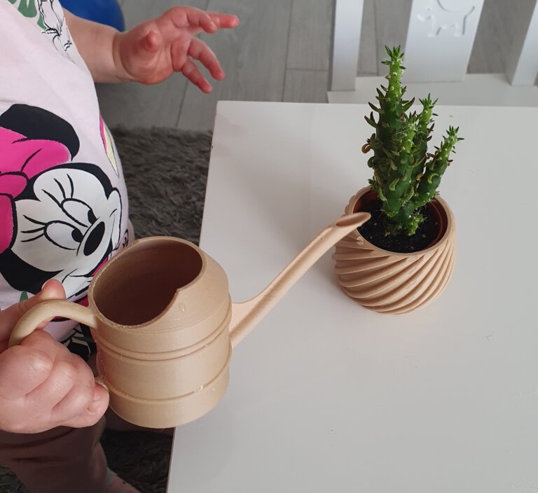 Mała konewka dla dzieci (5)