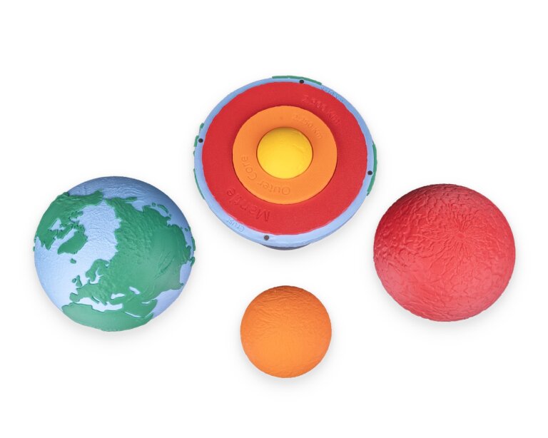 Podróż do Wnętrza Ziemi - Model 3D Globus z Przekrojem Ziemi (7)